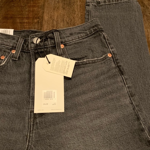 Levi’s 501 Skinny Jeans - Picture 6 of 7